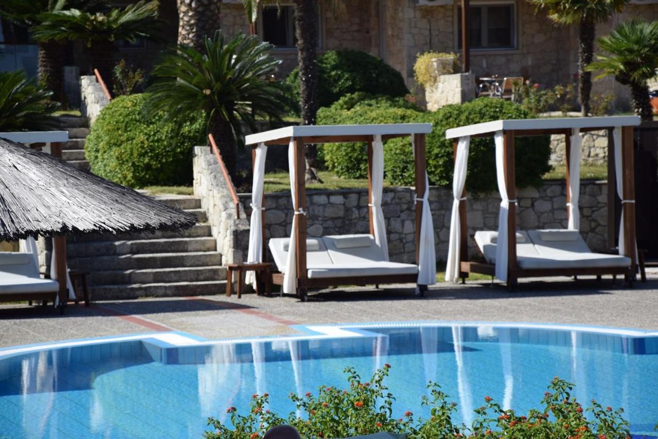 Hotel Blue Bay Halkidiki Afytos Esterno foto