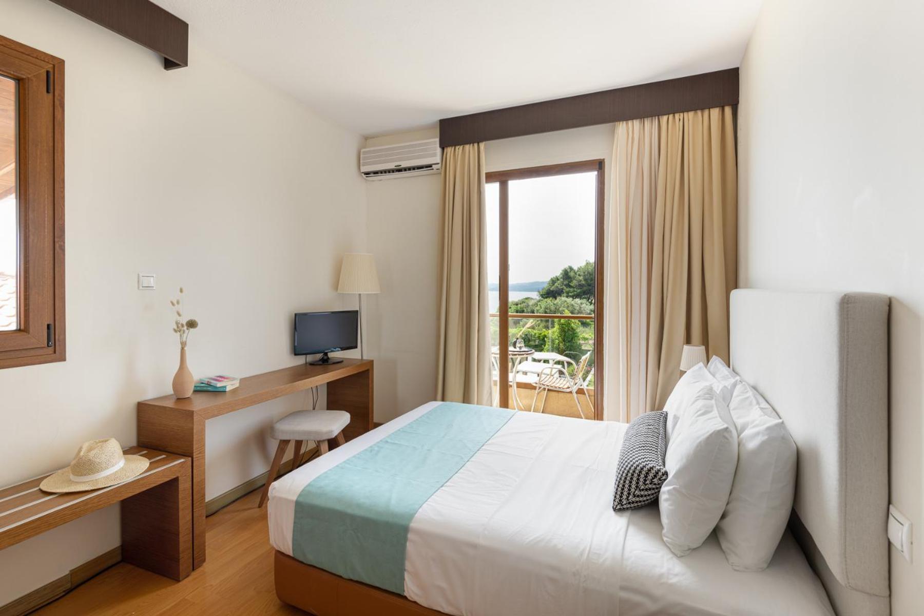 Hotel Blue Bay Halkidiki Afytos Esterno foto